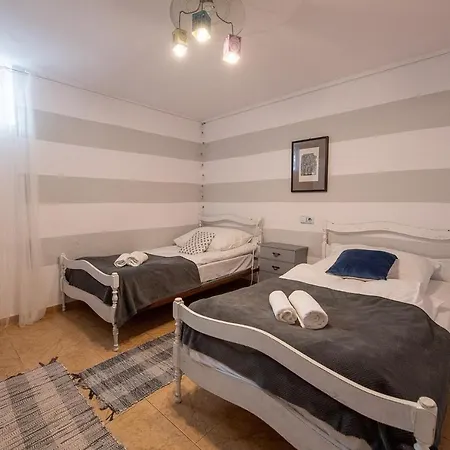Rec On Project Spain, Artist Residency And Gallery Apartman La Mata (Almeria)